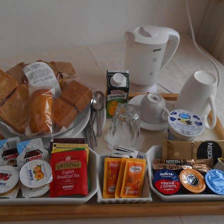 Le Rose Malpensa Bed & Breakfast Busto Arsizio Ngoại thất bức ảnh