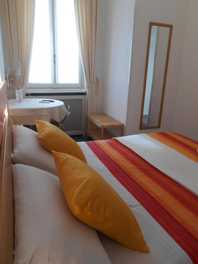Le Rose Malpensa Bed & Breakfast Busto Arsizio Ngoại thất bức ảnh