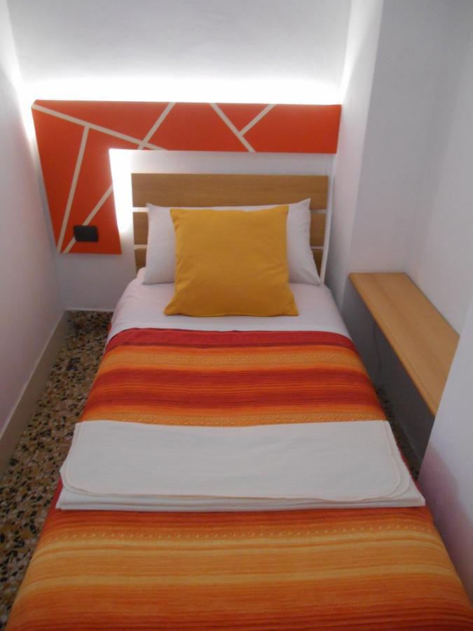 Le Rose Malpensa Bed & Breakfast Busto Arsizio Ngoại thất bức ảnh