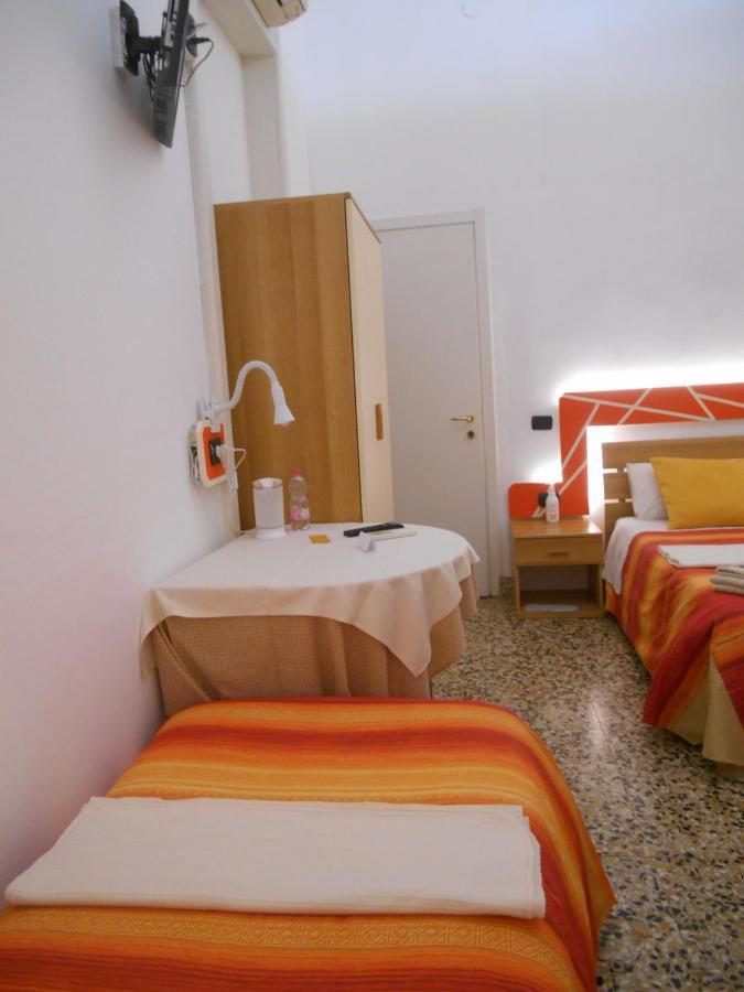 Le Rose Malpensa Bed & Breakfast Busto Arsizio Ngoại thất bức ảnh