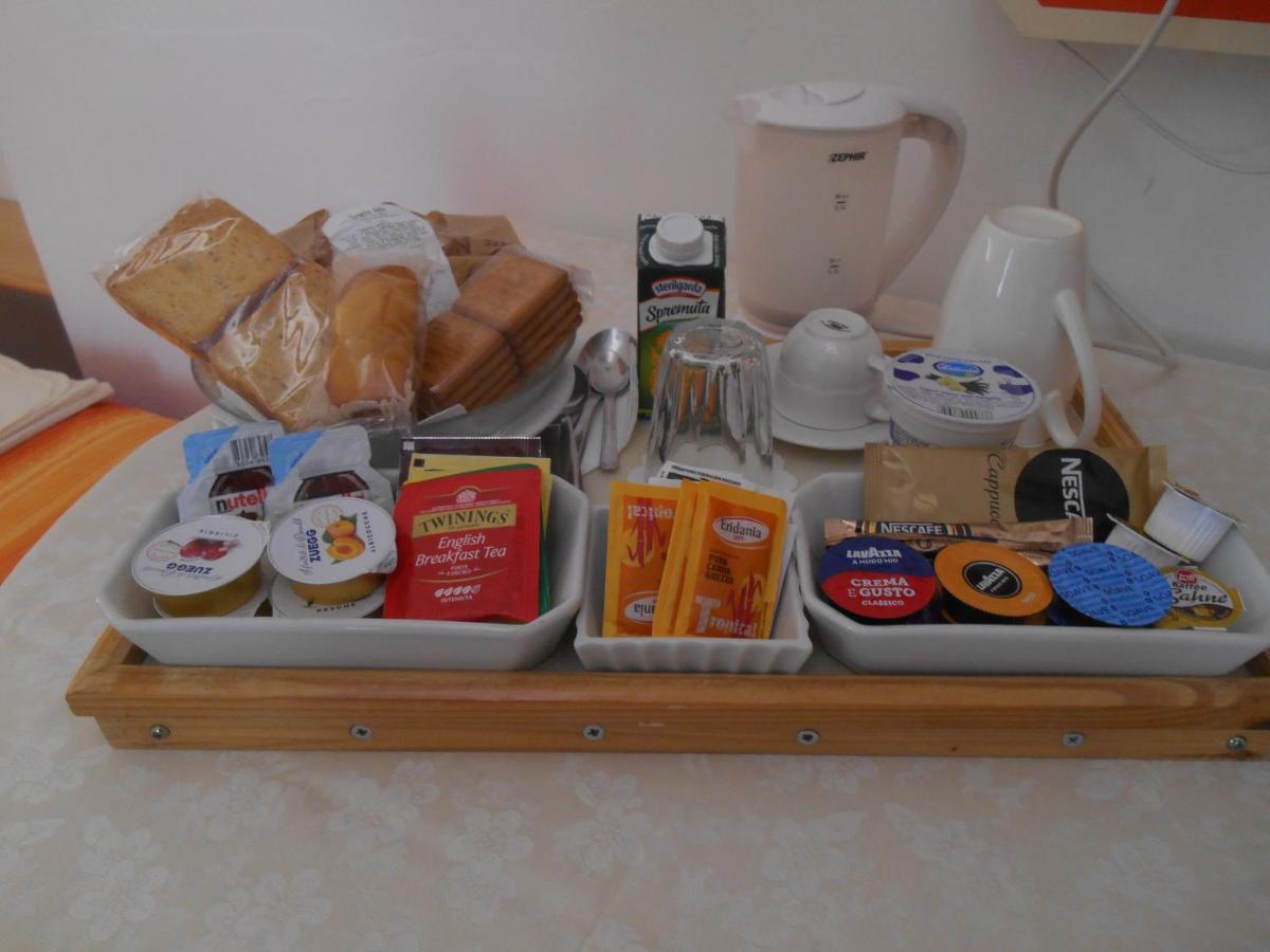 Le Rose Malpensa Bed & Breakfast Busto Arsizio Ngoại thất bức ảnh