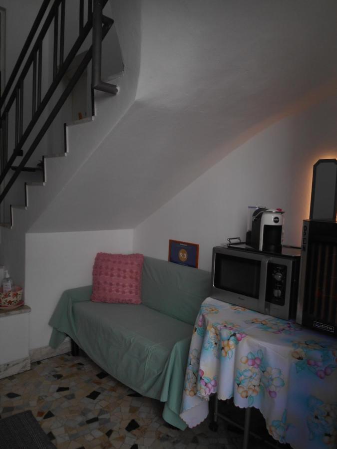 Le Rose Malpensa Bed & Breakfast Busto Arsizio Ngoại thất bức ảnh