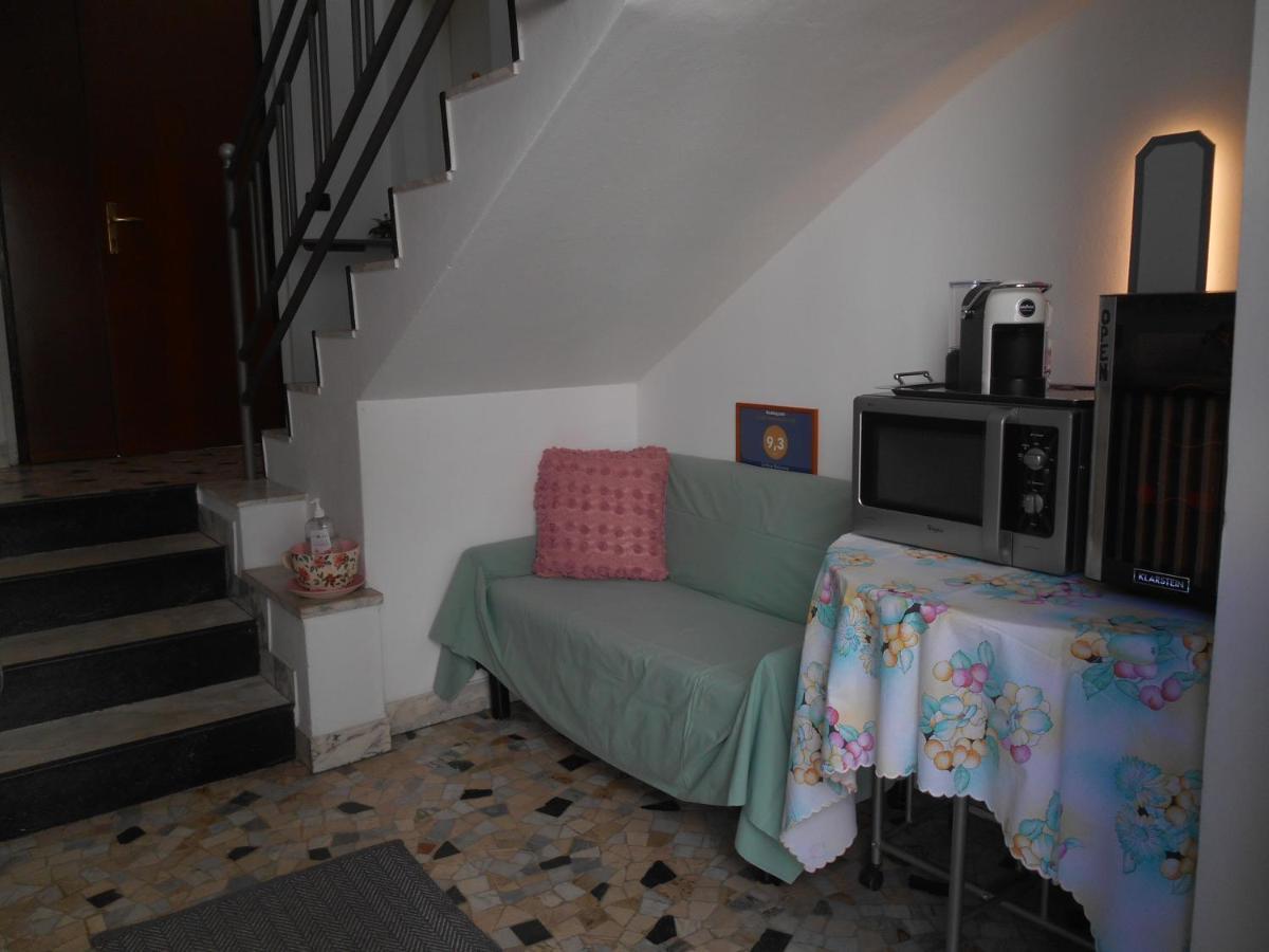 Le Rose Malpensa Bed & Breakfast Busto Arsizio Ngoại thất bức ảnh